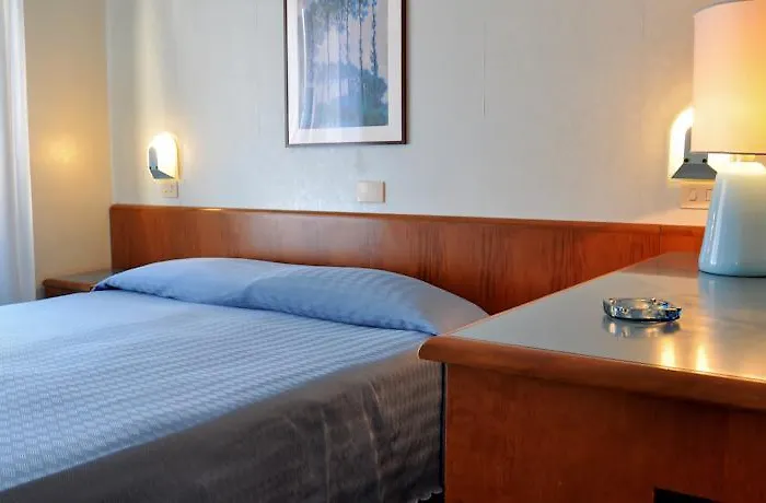 Hotel Garda Milan