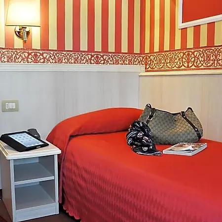 Garda 3* Milan
