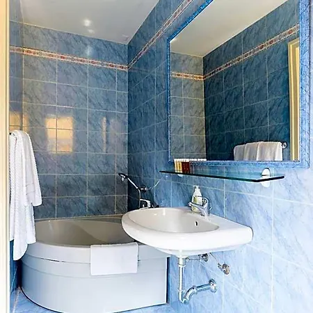 Hotel Garda Milan